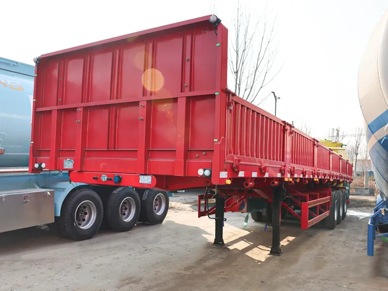 3 Axle-red-stake-type semi-trailer-1